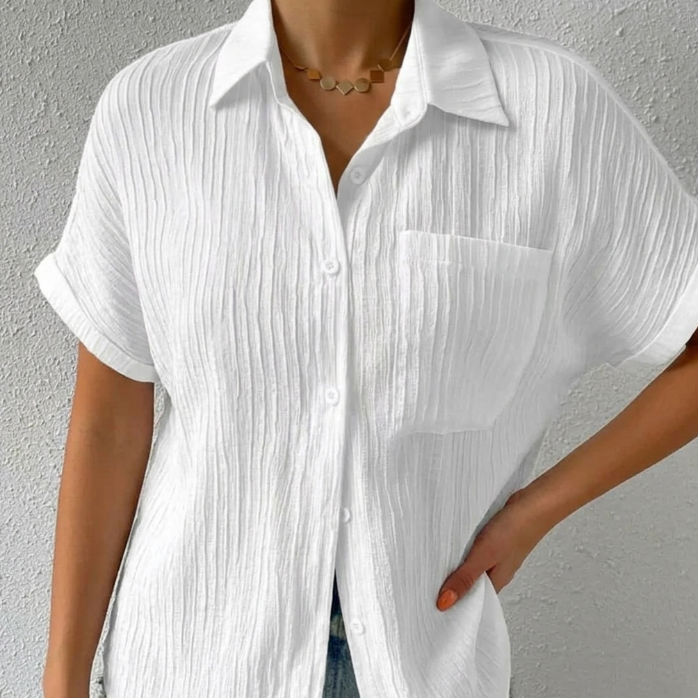 Womens Short Sleeve Blouse in Crinkle Woven Fabric with Relaxed Fit