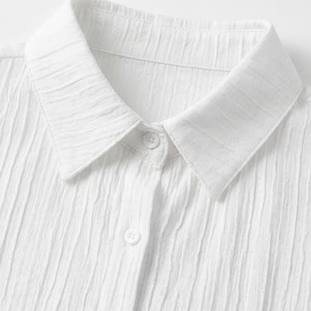 Womens Short Sleeve Blouse in Crinkle Woven Fabric with Relaxed Fit