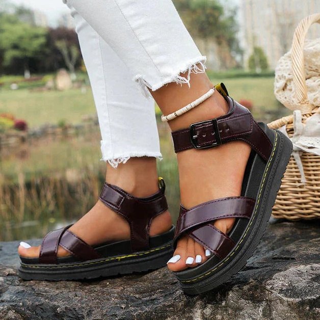 Womens Summer Sandals with Cross Straps and Buckle in a Leather Look
