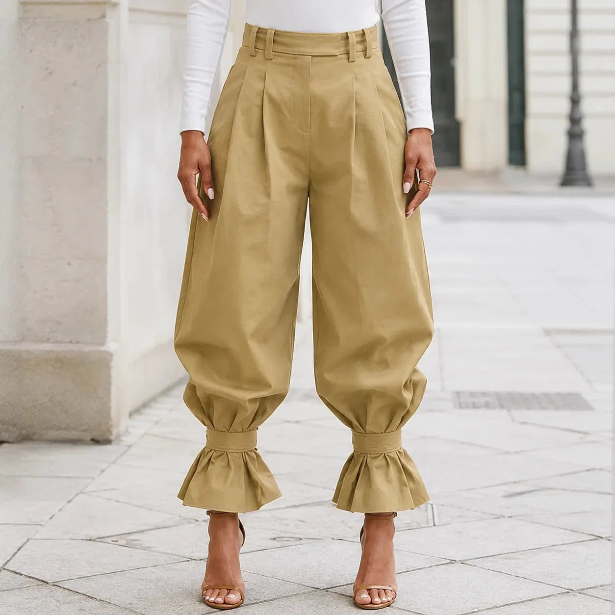Pants in Summer with High Waist and Pleated Lantern Leg for Women