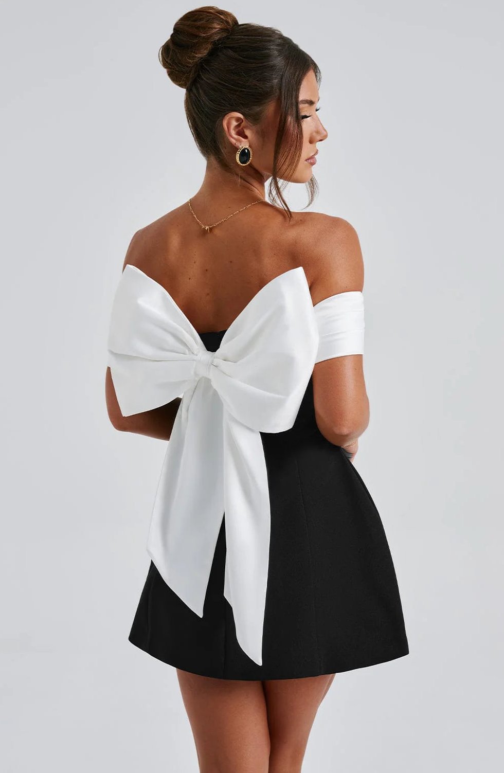Women's Black Mini Dress for Parties - Image 4