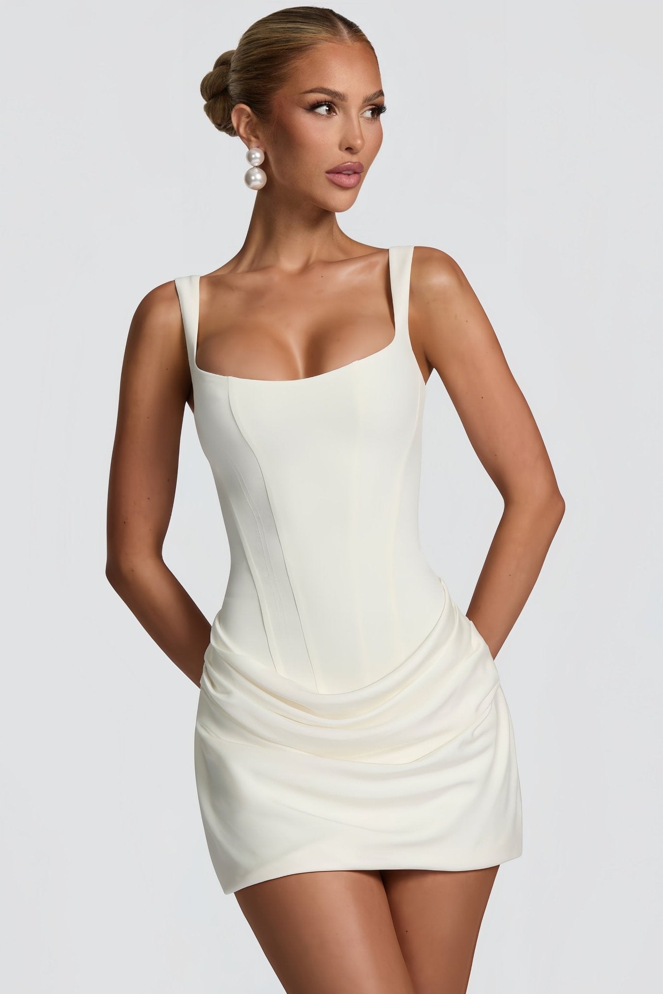 Women's White Ruched Bodycon Mini Dress - Image 4