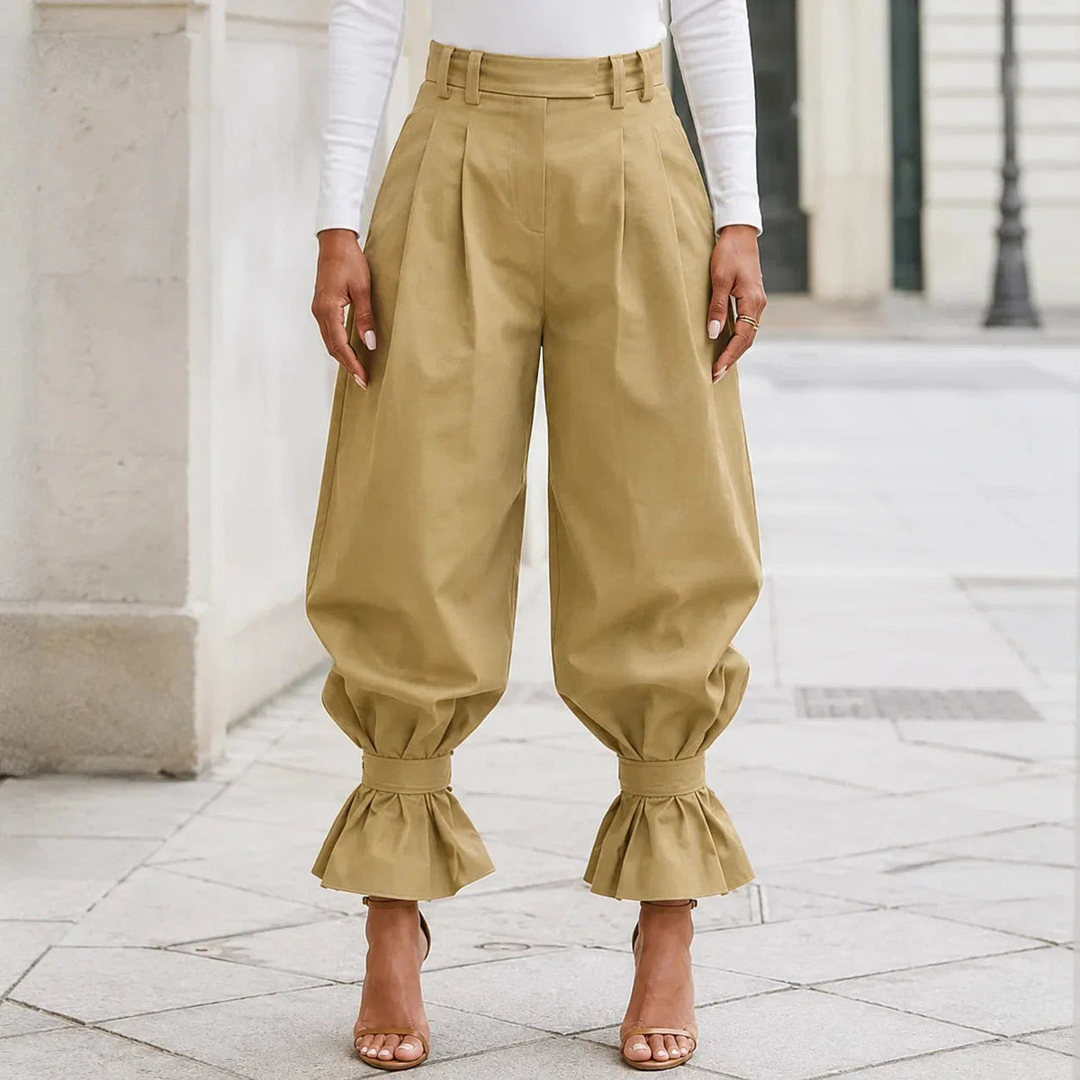 Pants in Summer with High Waist and Pleated Lantern Leg for Women